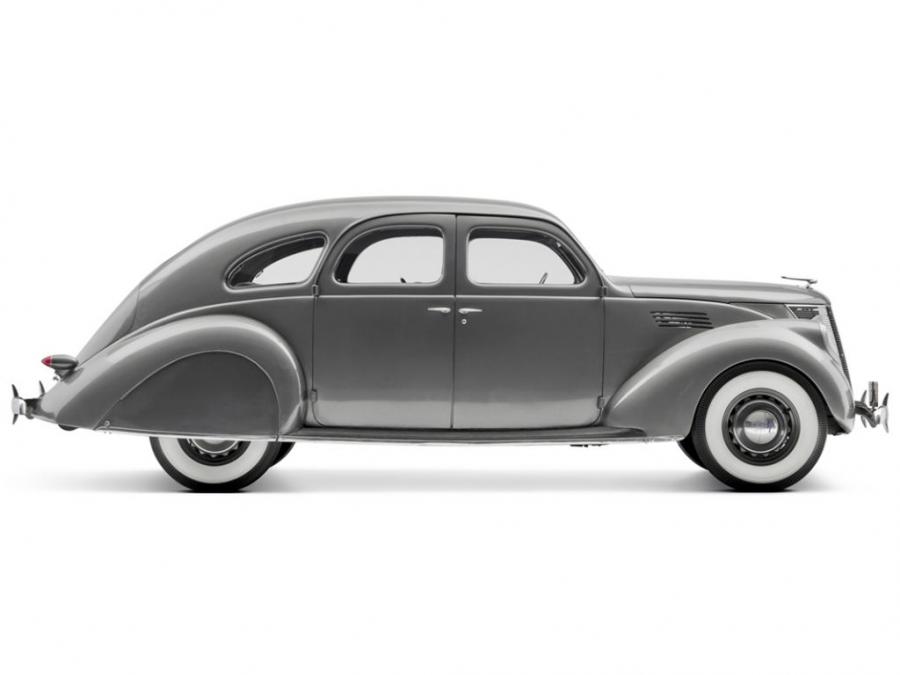 Lincoln Zephyr 4-Door Sedan 1936 года  (фото 7 из 9)